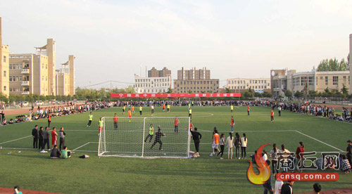 宁陵县高级中学举行首届教职工足球赛