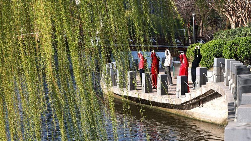 春暖花开好时节 健身休闲总相宜