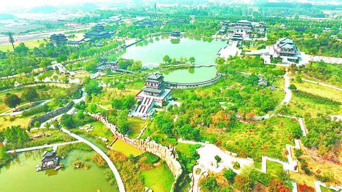 汉梁文化公园：色彩斑斓迷人眼 秋色如画醉人心