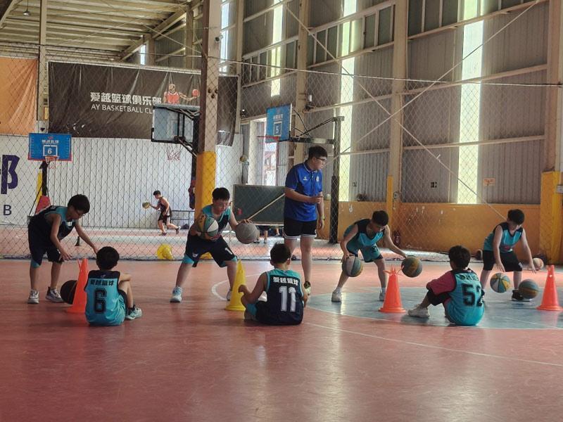 学习玩乐相结合 张弛有度过暑假